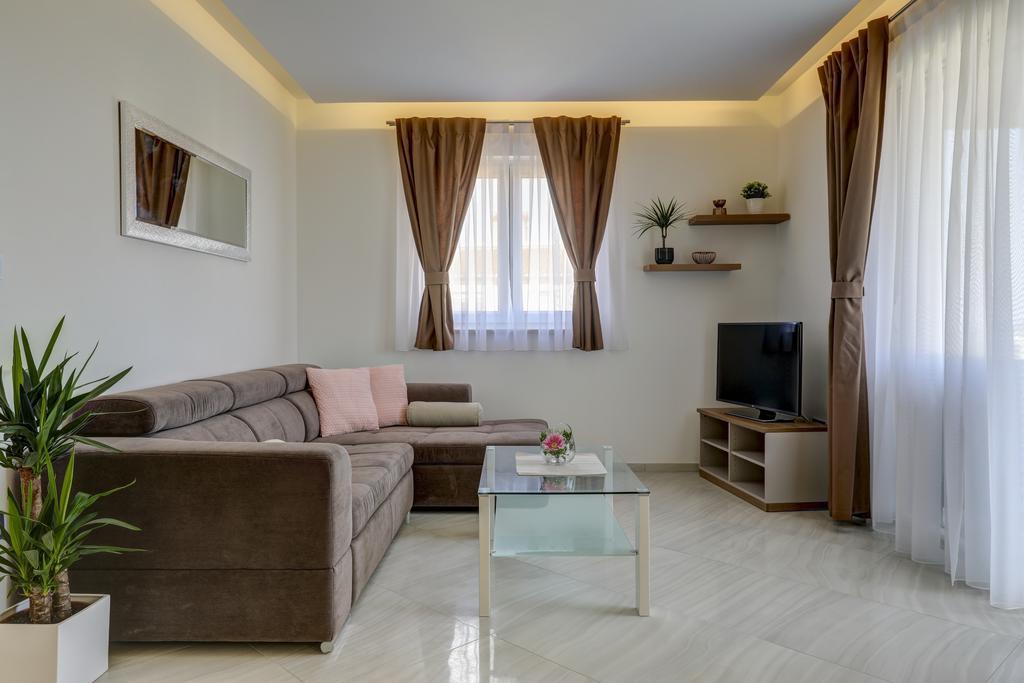 Apartments Lapis Premantura Luaran gambar